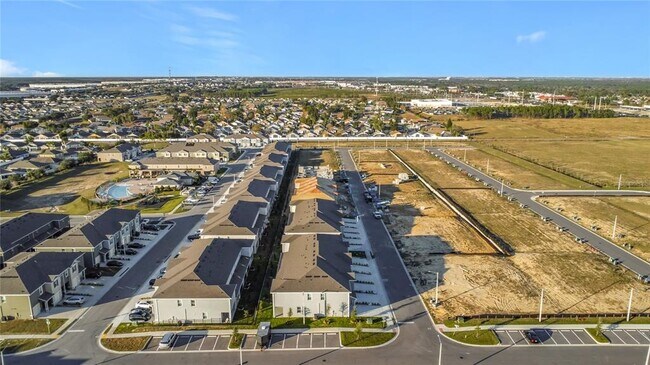 Building Photo - 2645 Olympic Ct