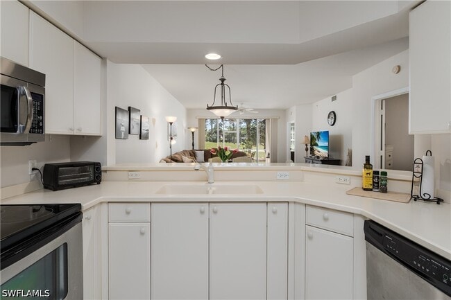 Building Photo - 8085 Celeste Dr