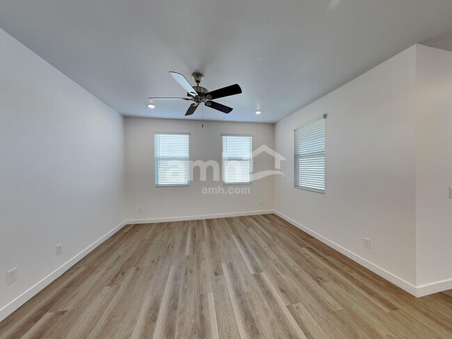 Building Photo - 20177 W Thomas Rd