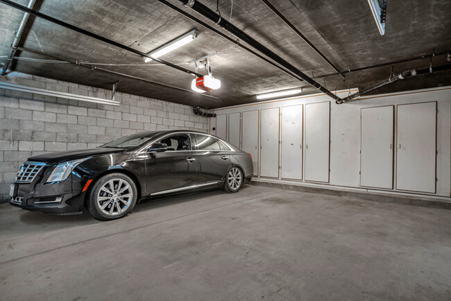 2 car garage w/ storage - 1976 Waltonia Dr