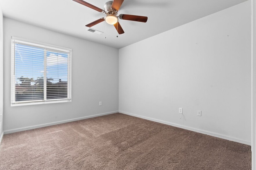 Building Photo - 11311 San Miniato Ave