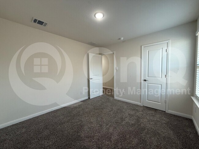 Building Photo - 1400 Colonial Bluff Ln