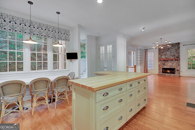 Building Photo - 9043 Selborne Ln