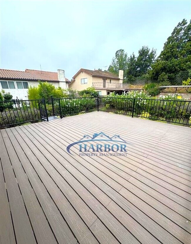 Building Photo - Beautifully Remodeled 4-Bedroom Home in Sa...