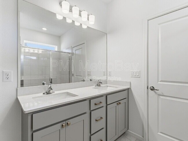 Building Photo - 2870 Dolores Home Ave