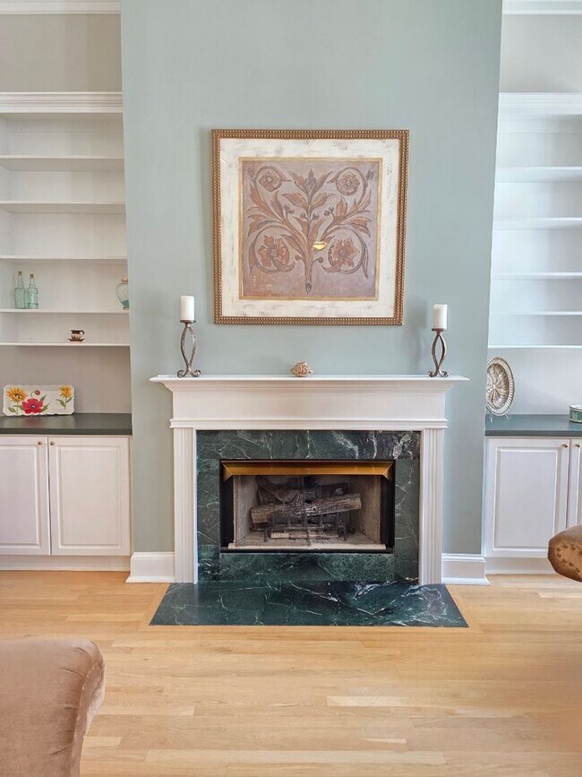 Building Photo - Live in Luxury at The Ivey’s – Uptown Char...