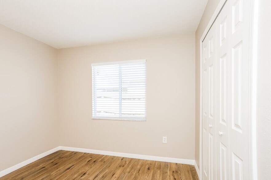 Building Photo - 1209 Alpine Lake Dr