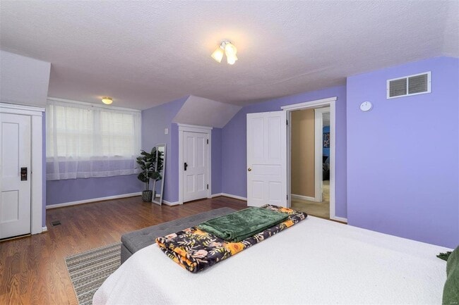 Building Photo - 4427 Neosho St