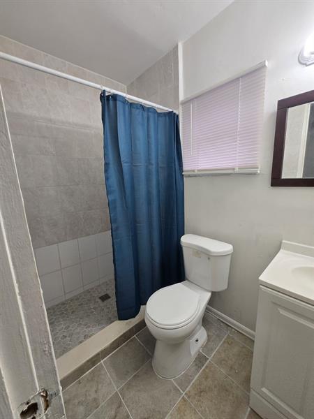 Building Photo - 1837 Sherman St