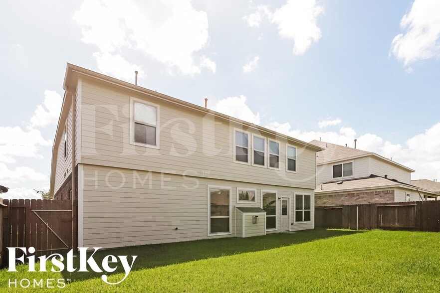 Building Photo - 9931 Knob Hollow Way