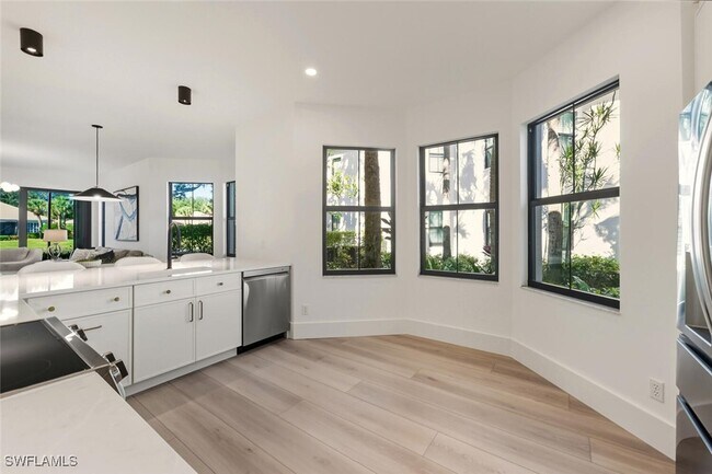 Building Photo - 2396 Ravenna Blvd