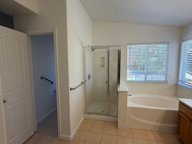 Building Photo - **PENDING** 4 Bedroom, 2 1/2 Bathroom Single Family Home In Antioch with Three Car Garage