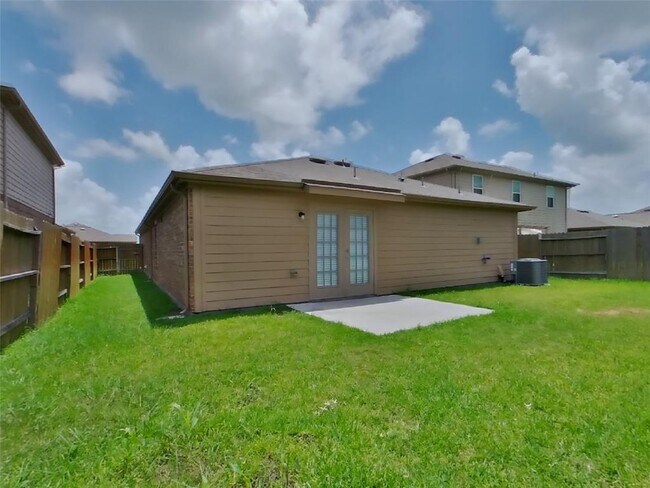 Building Photo - 212 Comanche Plains Rd