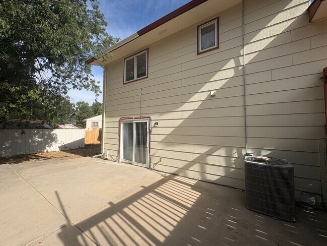 Building Photo - 939 49th Ave Pl