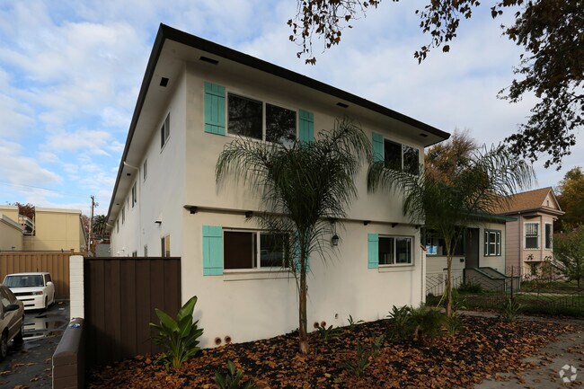 Building Photo - 1615 W St