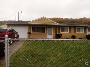 Building Photo - Mishawaka 3 bed 1 1/2 bath by Marion Highs...