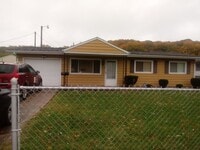 Building Photo - Mishawaka 3 bed 1 1/2 bath by Marion Highs...