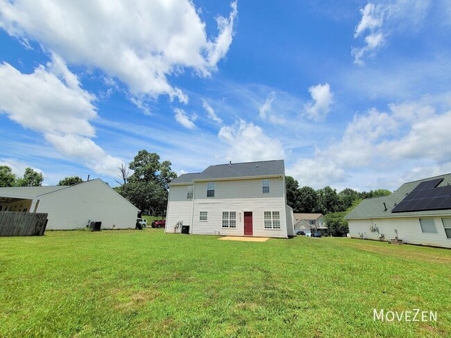 Building Photo - 13531 Willow Falls Rd