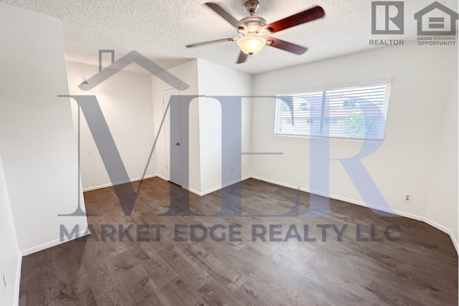 Building Photo - 2Bed/1.5Bath Townhome at Glendale/43rd Ave! $399 MOVE-IN SPECIAL! Ready for Immediate Move-In!