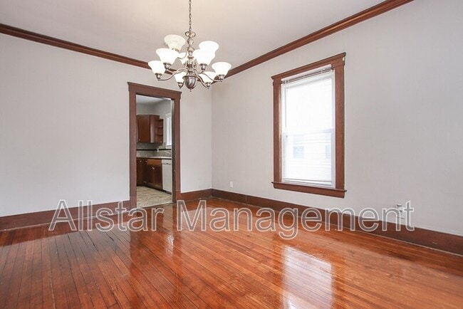 Building Photo - 3195 Whitethorn Rd