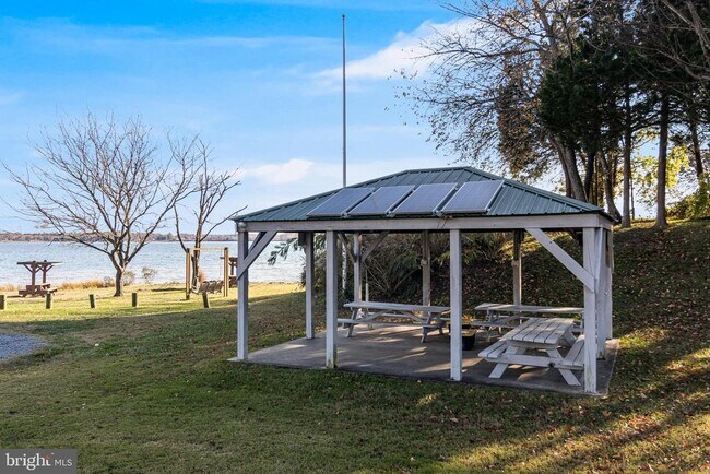 Building Photo - 40905 Spring House Ln