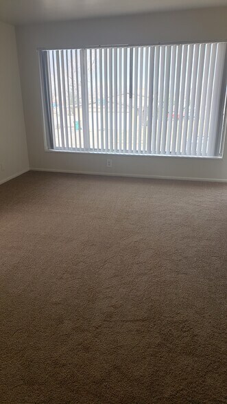 Family Room - 5856 S 2000 W