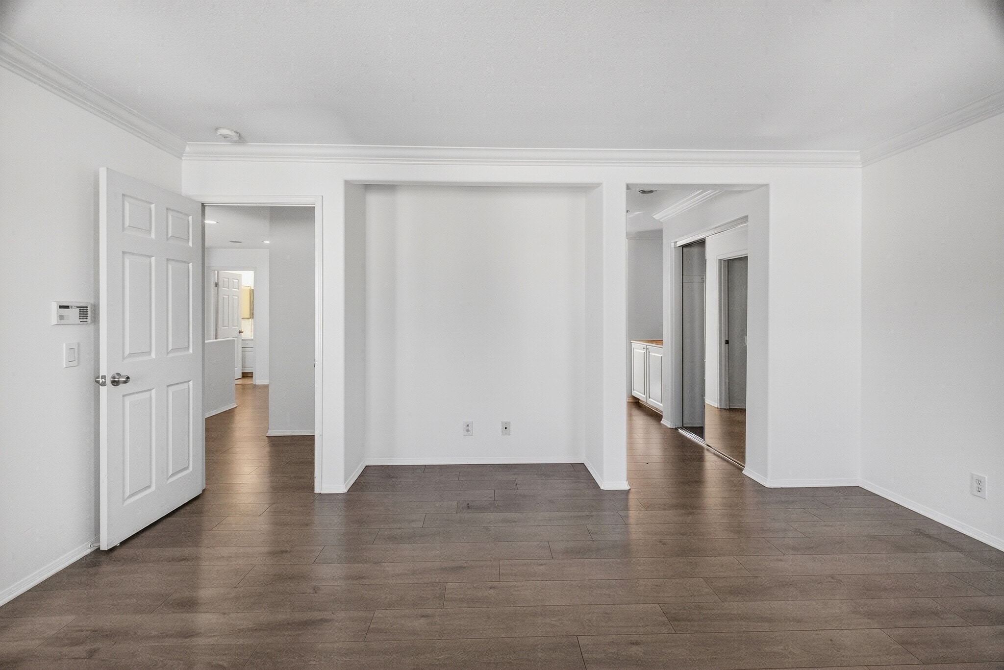 Building Photo - 1757 E Flora St