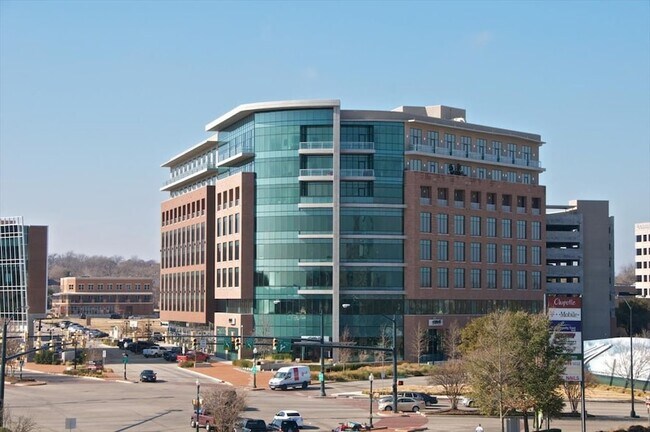 Building Photo - 3100 W 7th St