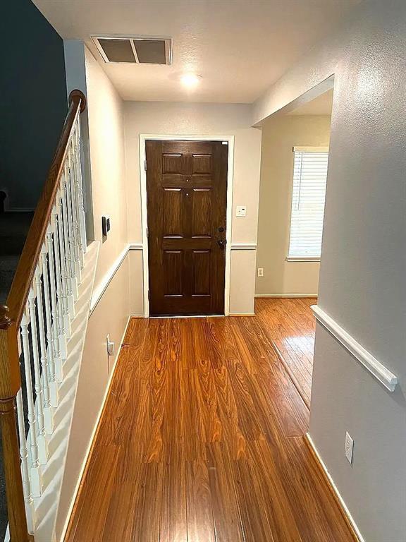 Building Photo - 5926 Clerkenwell Dr