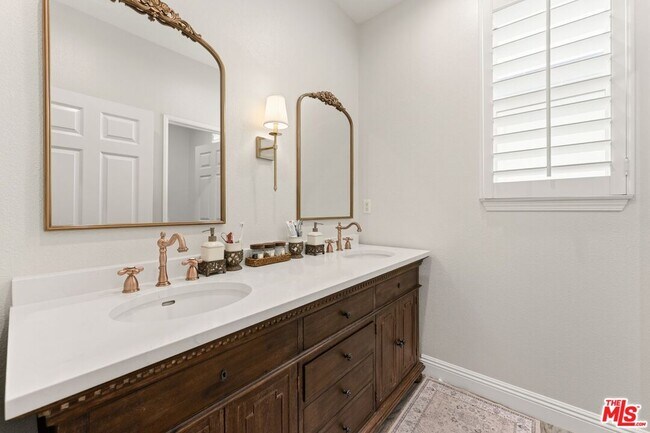 Building Photo - 11564 Apulia Ct