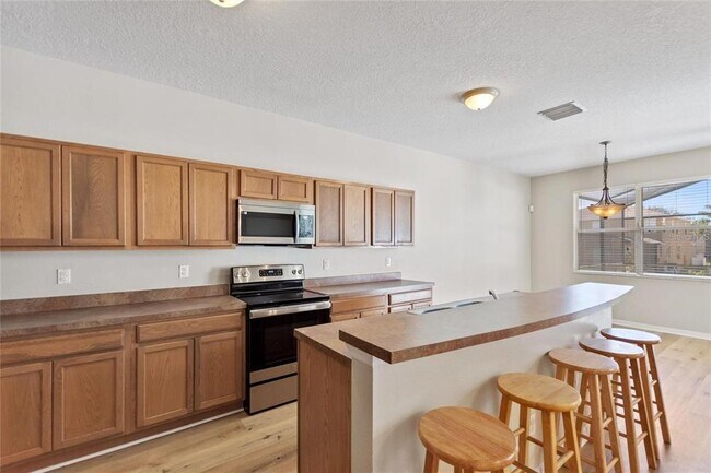 Building Photo - 201 Andover Dr