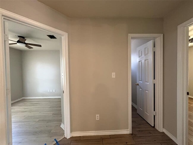 Building Photo - 2405 Wisteria Way