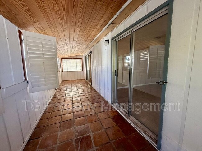 Building Photo - 403 St Augustine Blvd