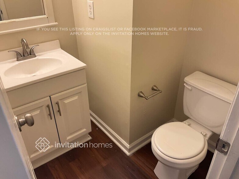 Building Photo - 3300 Glen Summit Ln