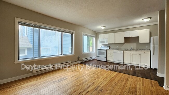 Building Photo - 1258 10th St N