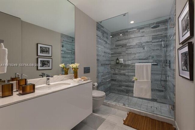 Building Photo - 10201 Collins Ave