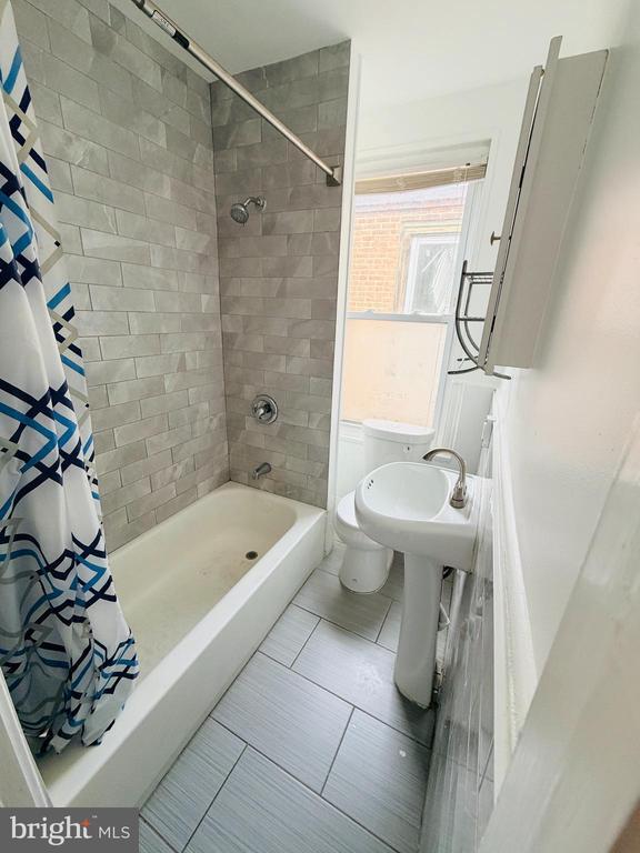 Building Photo - 2260 N 15th St