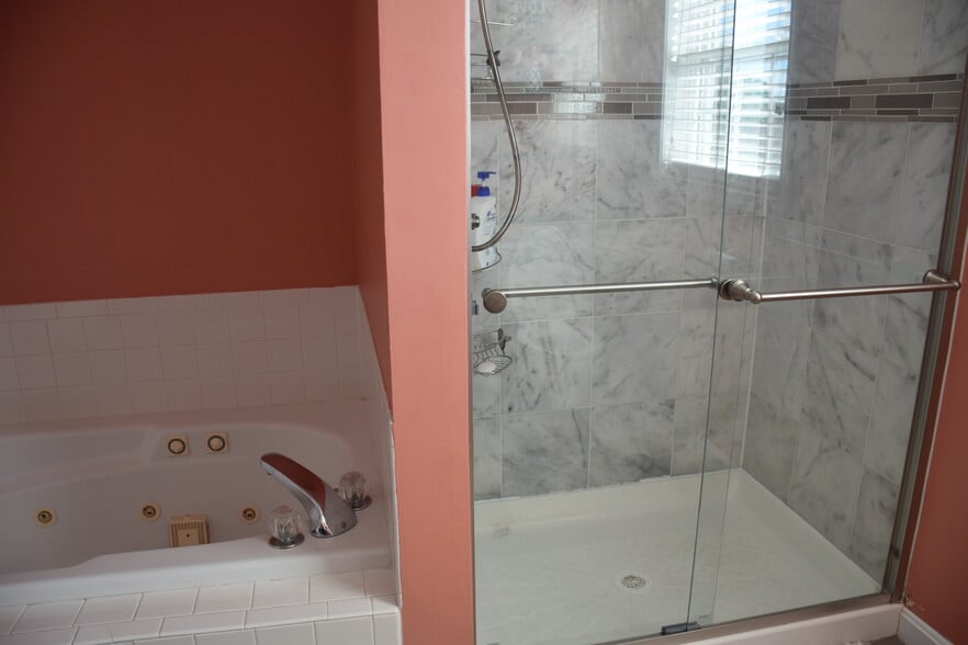 Master Bath - 27 Georgetown Dr