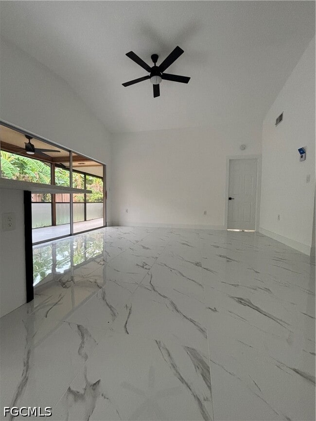 Building Photo - 6497 Royal Woods Dr