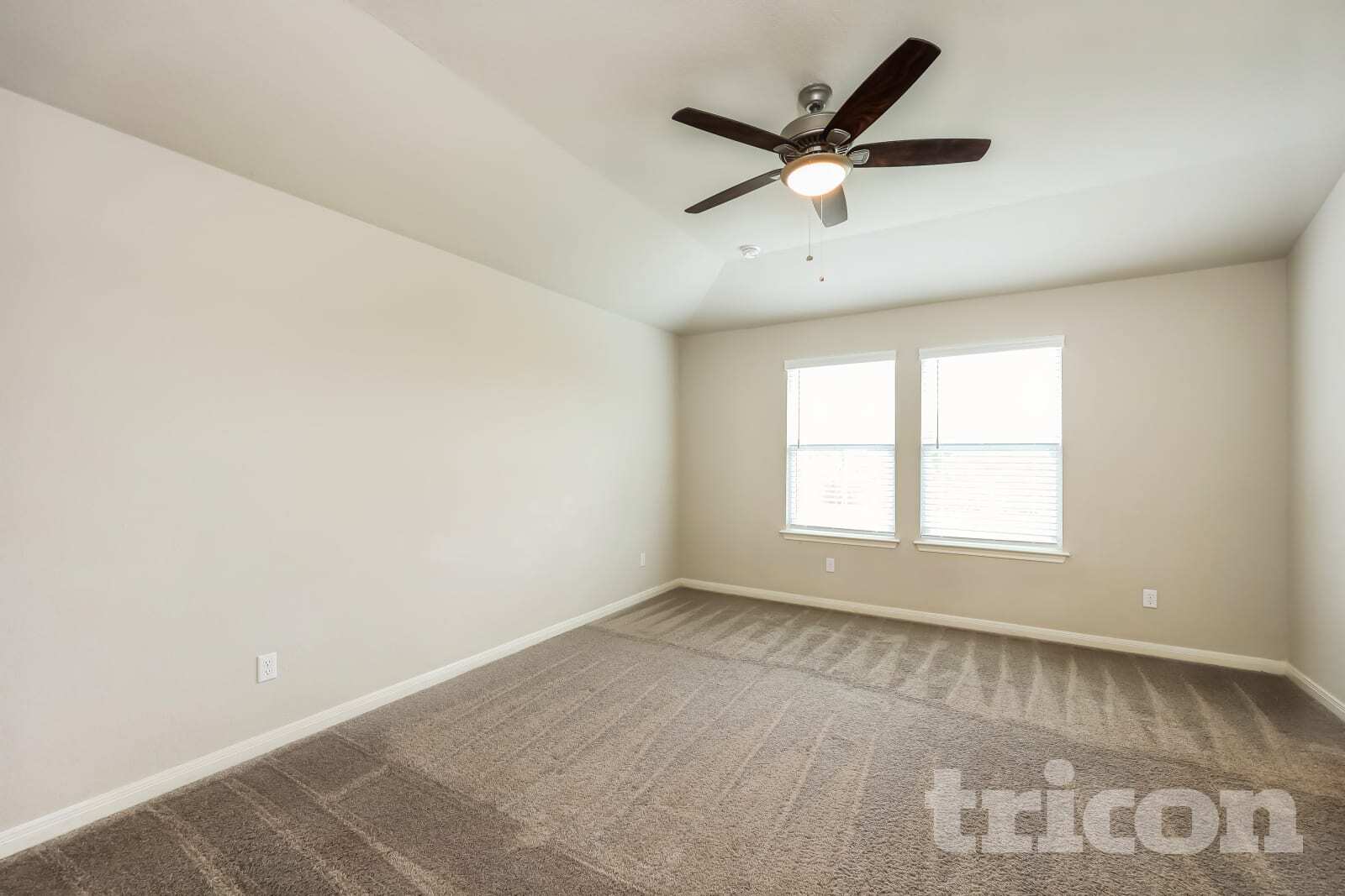 Building Photo - 5519 Shasta Pl