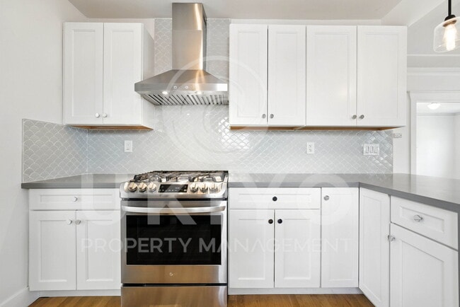 Building Photo - 4212 Arroyuelo Ave