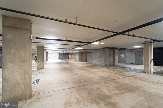 Building Photo - 8183 Carnegie Hall Ct