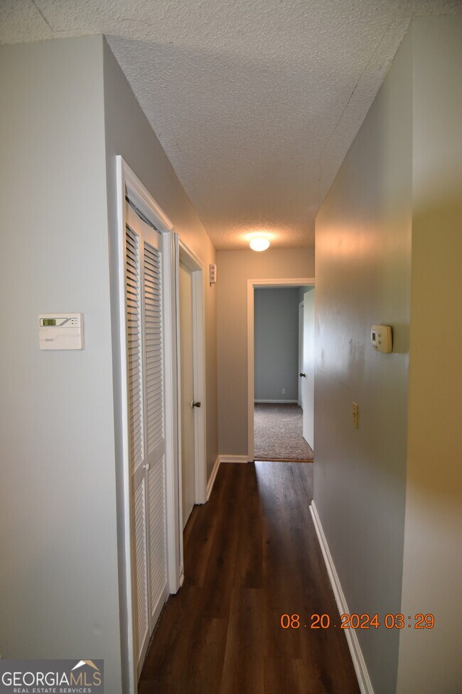 Building Photo - 145 Woodhaven Dr