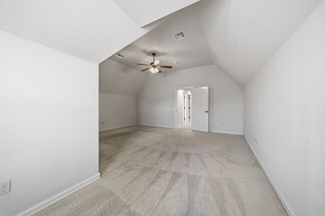 Building Photo - Executive Home In Highly Desired Yorktown Neighborhood.