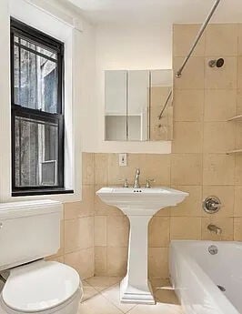 Building Photo - 697 Tenth Avenue