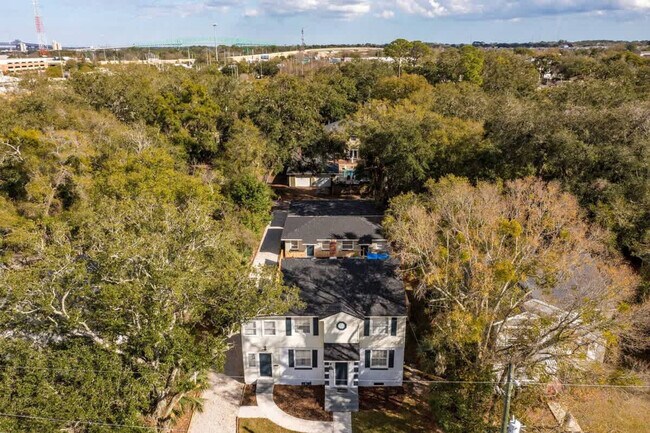Building Photo - 1537 Flagler Ave