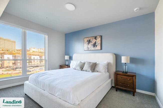 Building Photo - 1600 NW 38th St