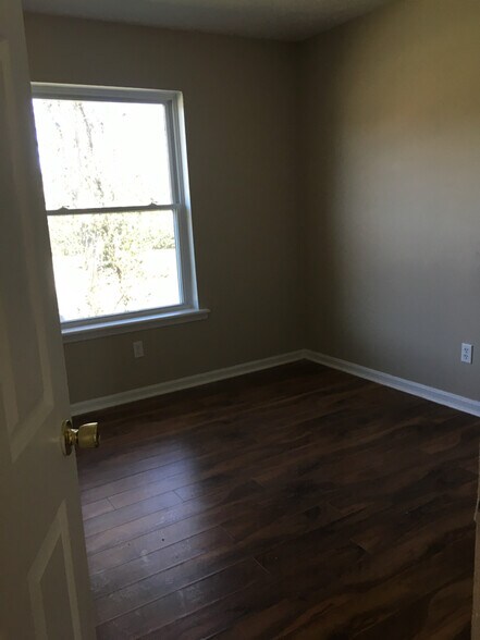 Building Photo - 3608 Ripple Creek Dr