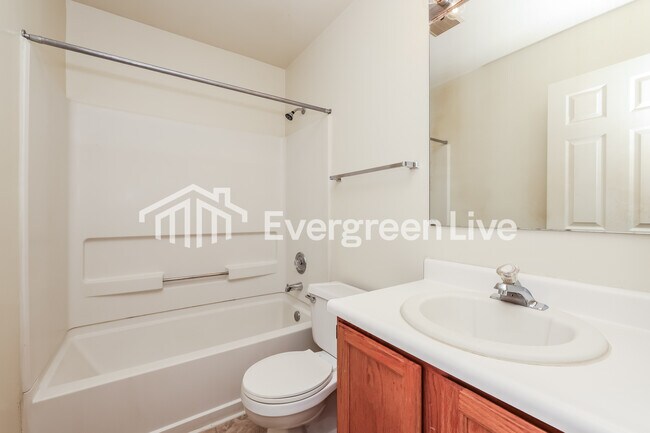 Building Photo - 6850 Deer Bluff Dr