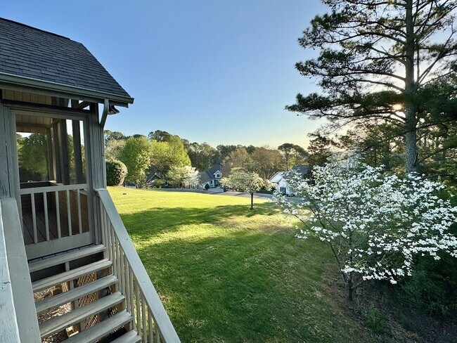 Building Photo - 144 Gigi Ln